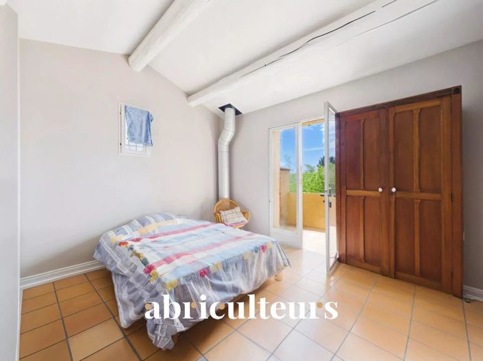 Image No.20-5 Bed House for sale