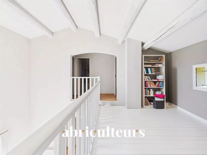 Image No.27-5 Bed House for sale