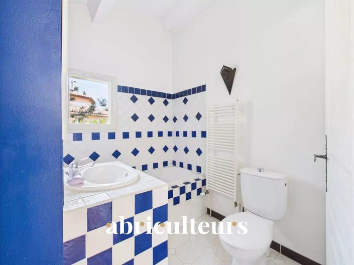 Image No.35-5 Bed House for sale