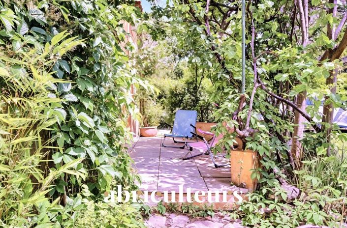 Image No.8-5 Bed House for sale