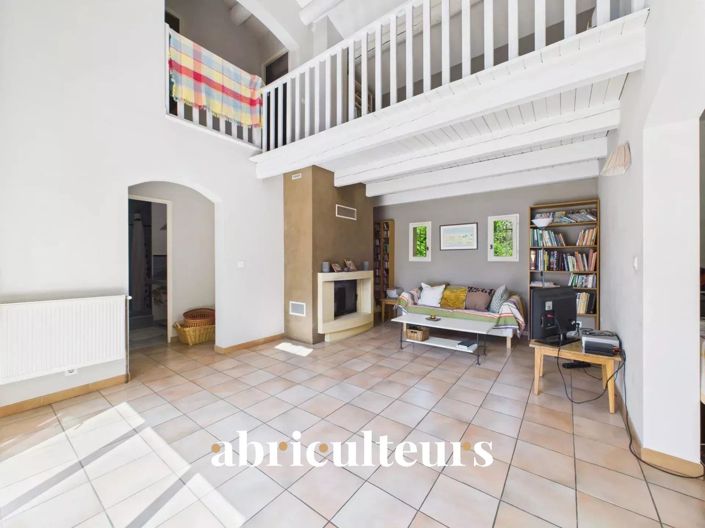 Image No.9-5 Bed House for sale