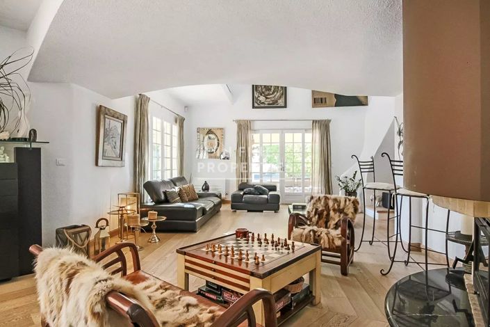 Image No.8-House for sale