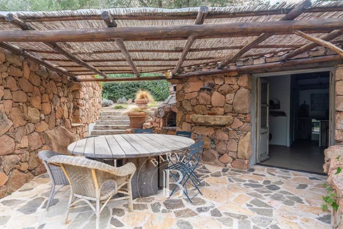 Image No.12-4 Bed House for sale