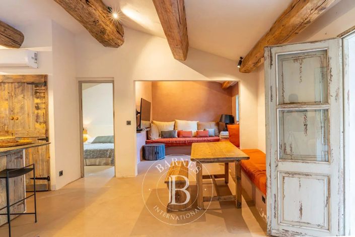 Image No.3-4 Bed House for sale