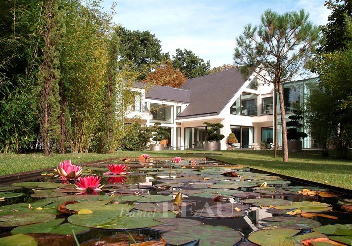 Image No.2-5 Bed House for sale