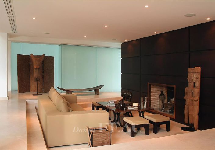 Image No.7-5 Bed House for sale