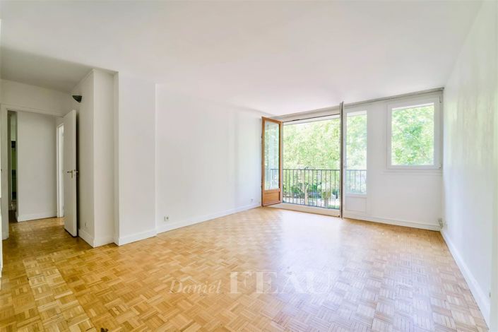Image No.1-3 Bed Apartment for sale