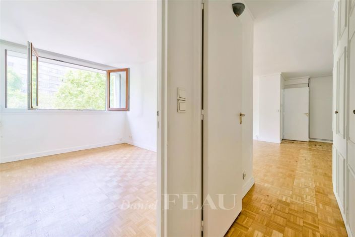 Image No.12-3 Bed Apartment for sale