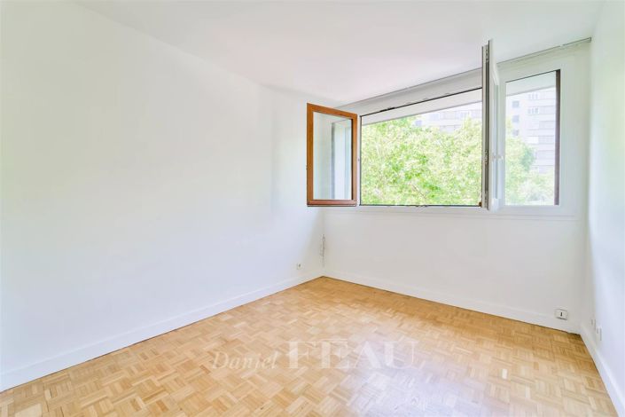 Image No.9-3 Bed Apartment for sale