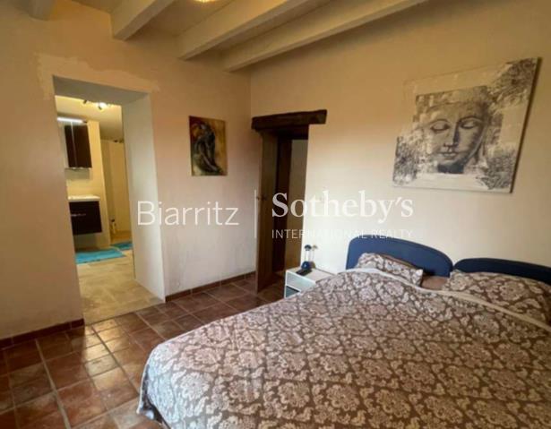 Image No.6-3 Bed House for sale