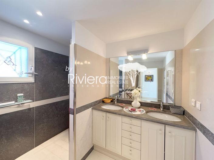 Image No.16-4 Bed Apartment for sale