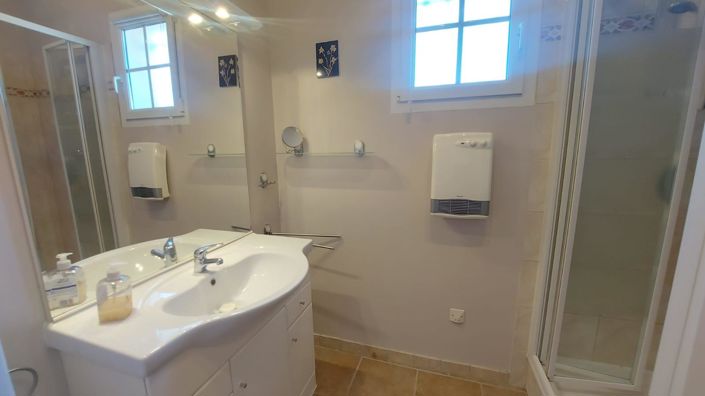 Image No.24-4 Bed House for sale