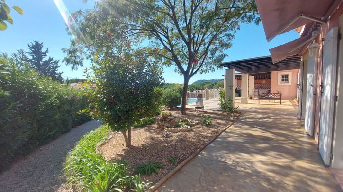 Image No.8-4 Bed House for sale