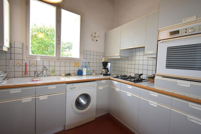 Image No.15-6 Bed House for sale