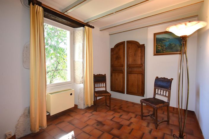 Image No.21-6 Bed House for sale