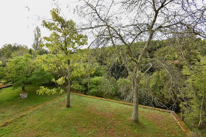 Image No.28-6 Bed House for sale