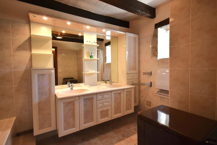 Image No.42-6 Bed House for sale