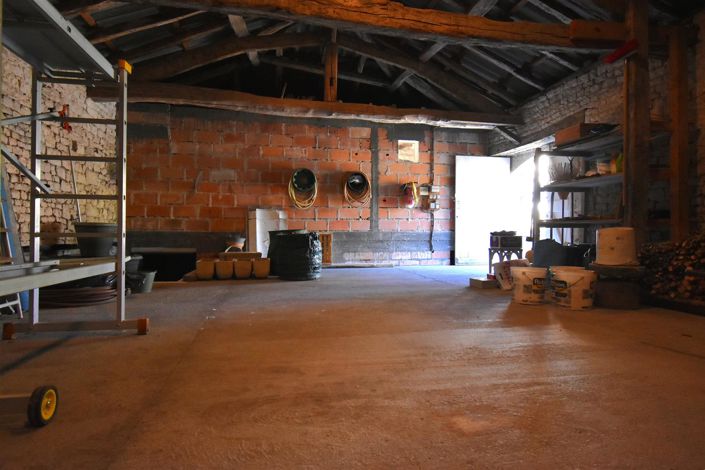 Image No.51-6 Bed House for sale