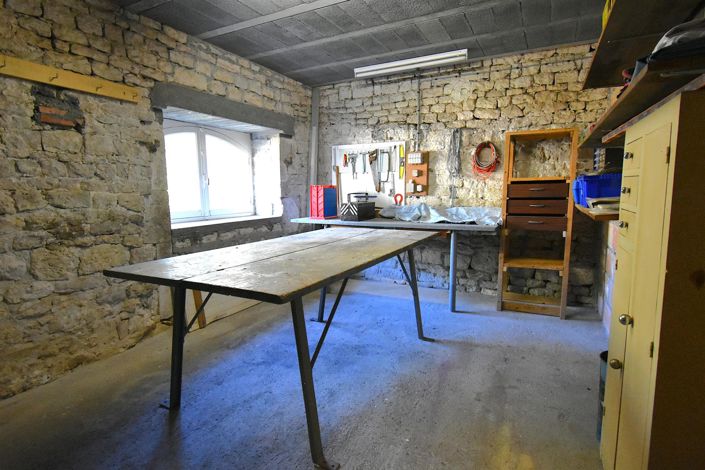 Image No.52-6 Bed House for sale