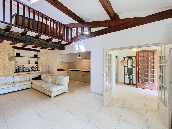 Image No.14-6 Bed House for sale