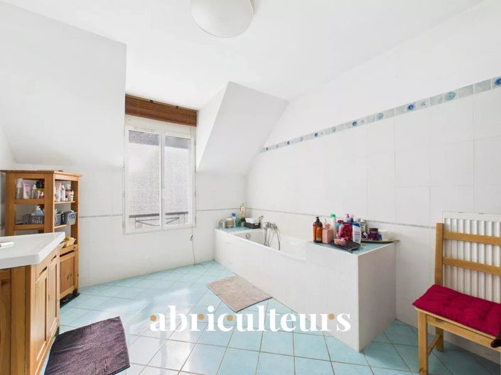 Image No.11-4 Bed House for sale