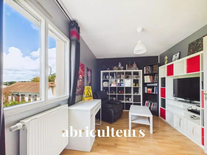 Image No.13-4 Bed House for sale