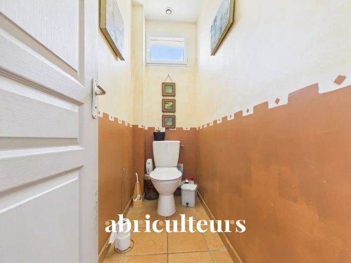 Image No.15-4 Bed House for sale