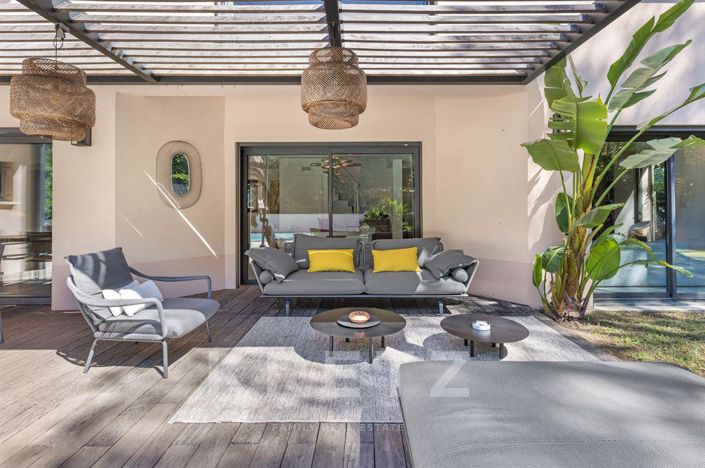 Image No.12-5 Bed House for sale