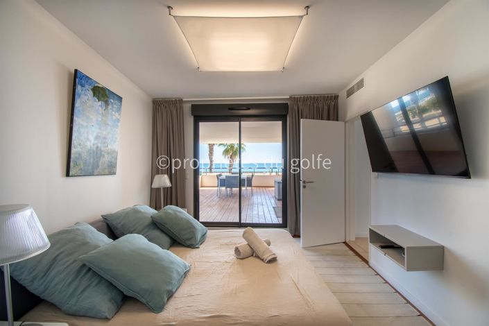 Image No.15-4 Bed Apartment for sale