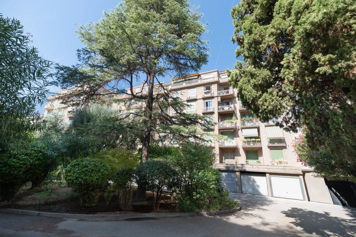 Image No.12-3 Bed Apartment for sale