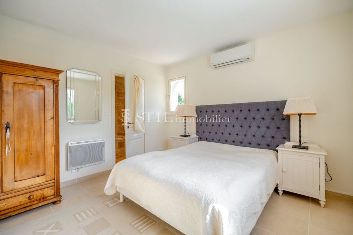 Image No.11-5 Bed House for sale