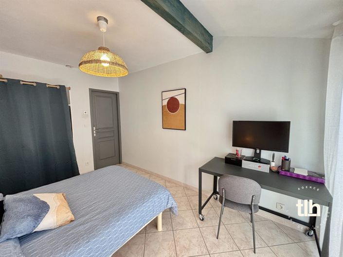 Image No.17-3 Bed House for sale