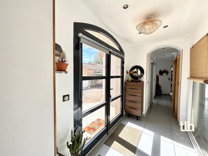 Image No.21-3 Bed House for sale