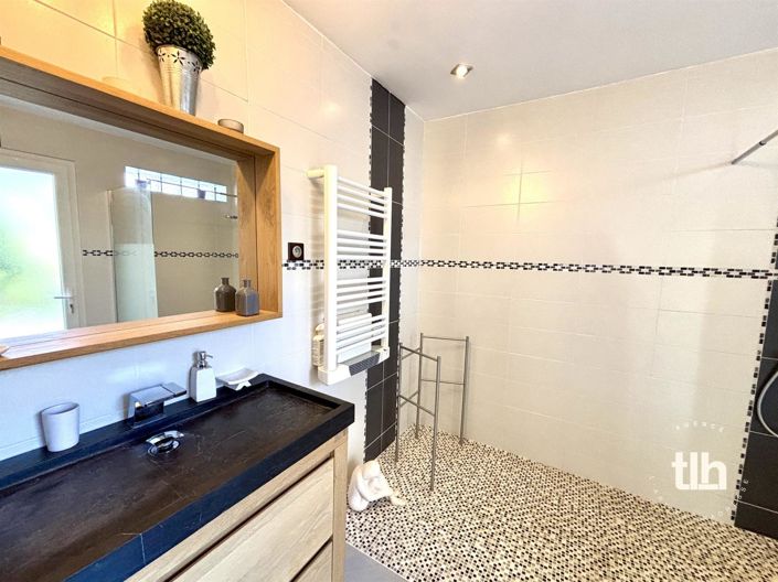 Image No.24-3 Bed House for sale