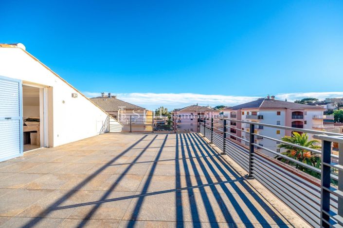 Image No.8-4 Bed Apartment for sale