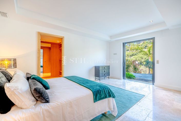 Image No.12-4 Bed House for sale