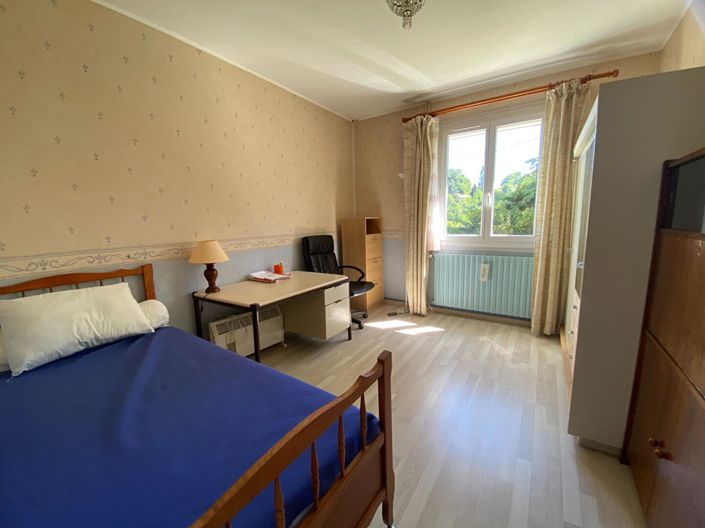 Image No.12-5 Bed House for sale