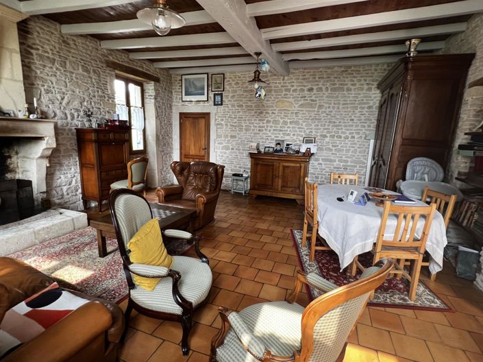 Image No.6-5 Bed House for sale