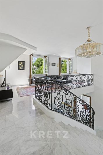 Image No.11-10 Bed House for sale