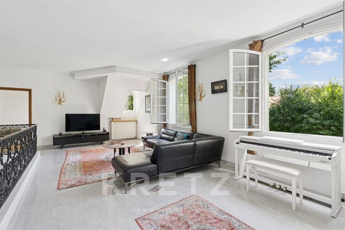 Image No.14-10 Bed House for sale