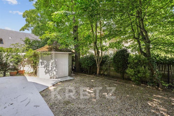 Image No.18-10 Bed House for sale