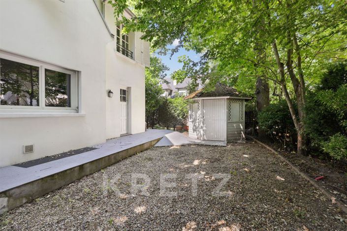 Image No.19-10 Bed House for sale