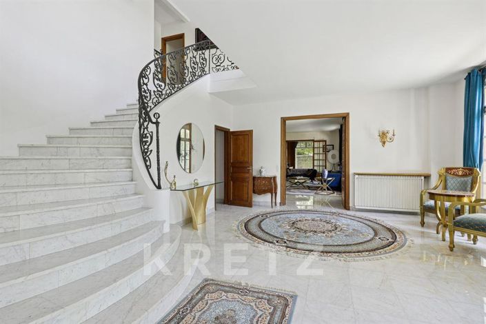 Image No.2-10 Bed House for sale