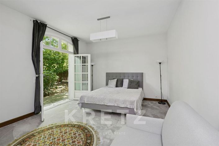 Image No.9-10 Bed House for sale