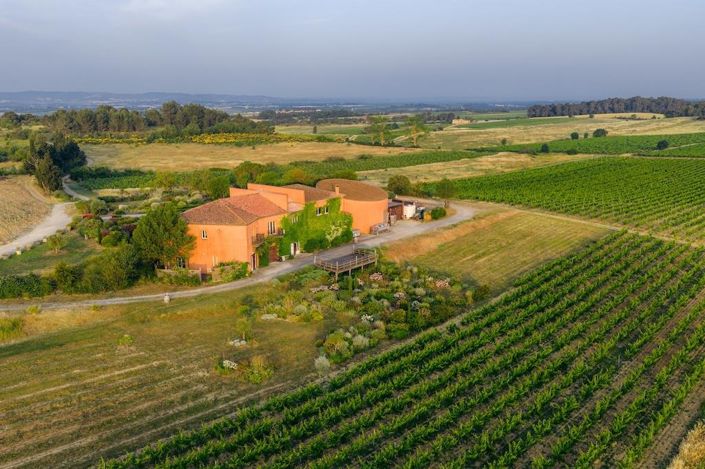 Image No.32-7 Bed Property for sale