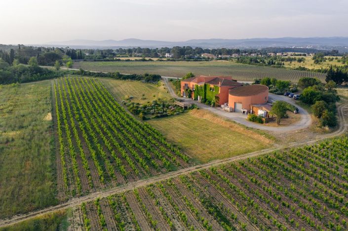 Image No.33-7 Bed Property for sale