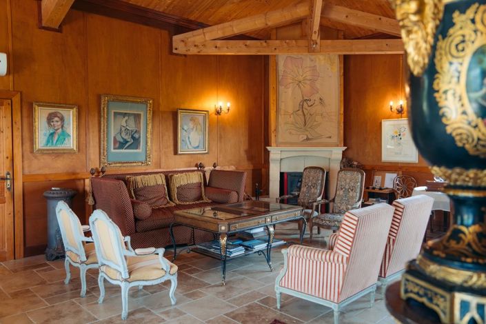 Image No.8-7 Bed Property for sale