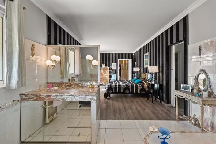 Image No.15-6 Bed House for sale