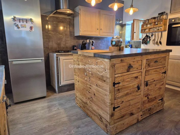 Image No.12-6 Bed House for sale