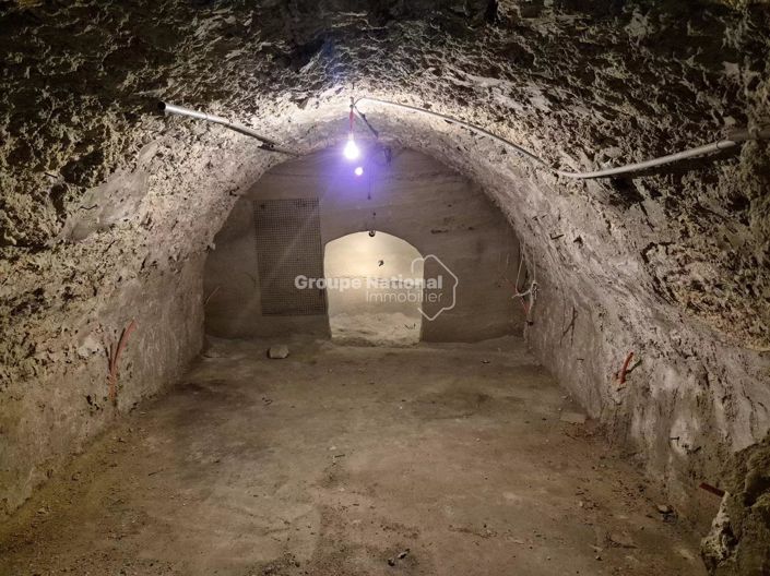 Image No.17-6 Bed House for sale